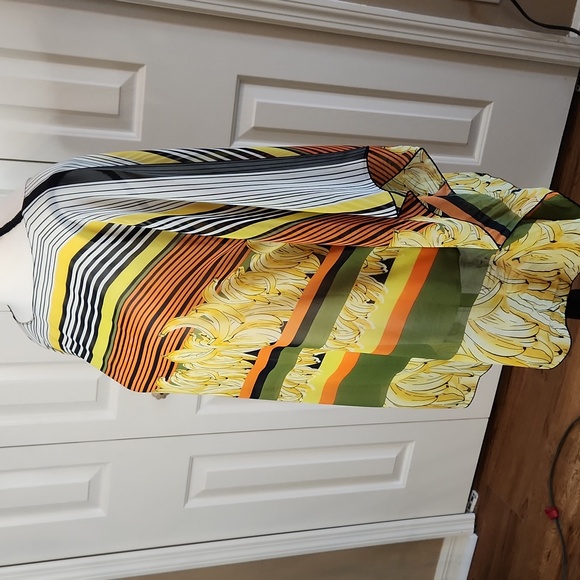 Unknown brand, Excellent condition,  Women's Top,  Sheer, Oversized,  yellow 💛 - Picture 3 of 7